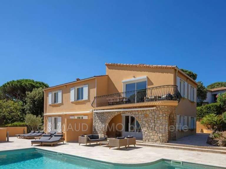 Villa Sainte-Maxime - 5 bedrooms - 213m²