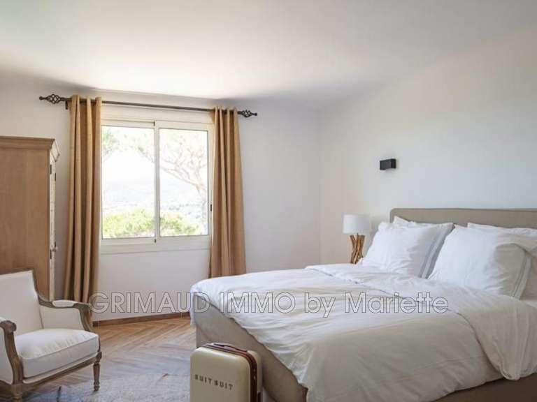 Villa Sainte-Maxime - 5 bedrooms - 213m²