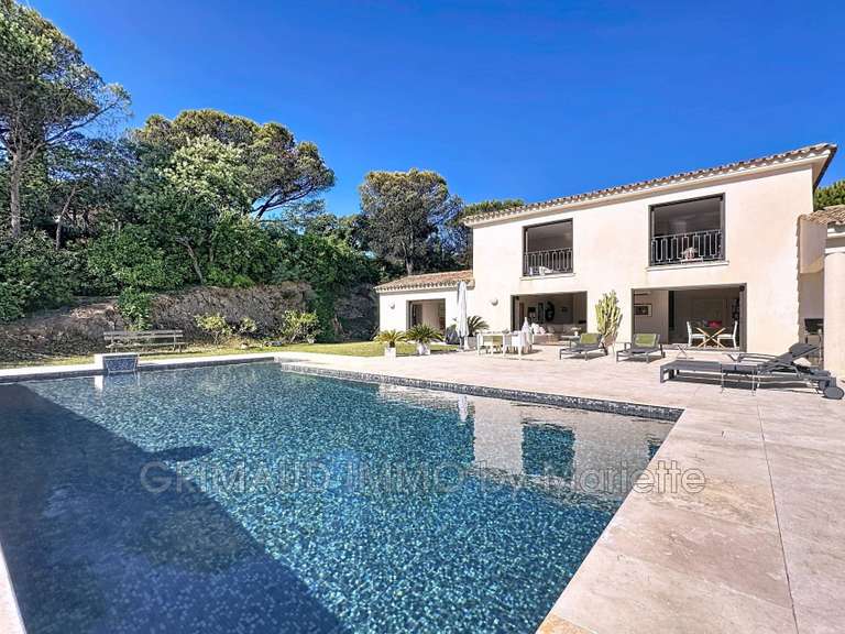 Villa Sainte-Maxime - 4 bedrooms - 234m²