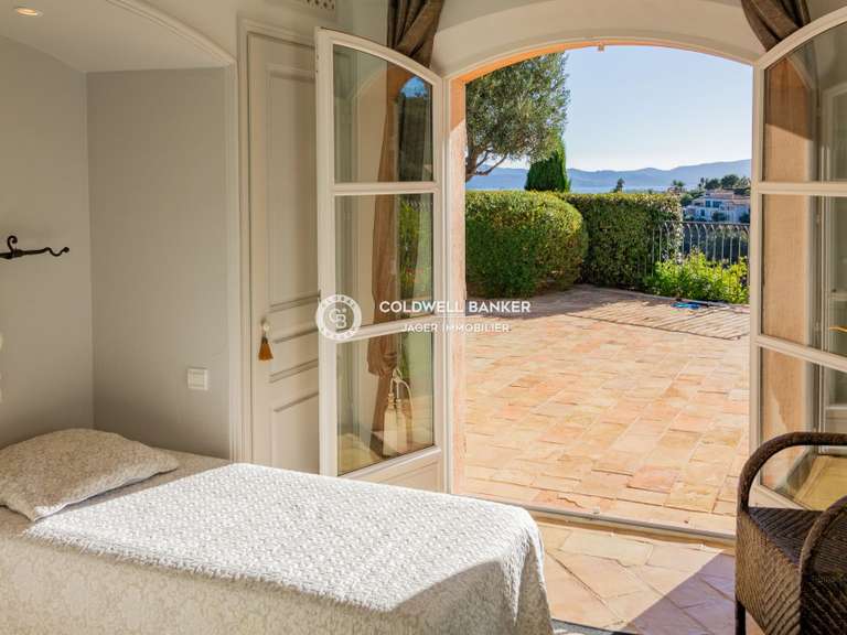 Villa with Sea view Sainte-Maxime - 4 bedrooms - 200m²