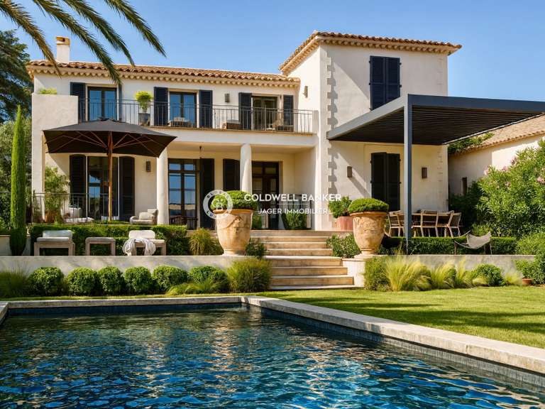 Villa Sainte-Maxime - 3 bedrooms - 200m²