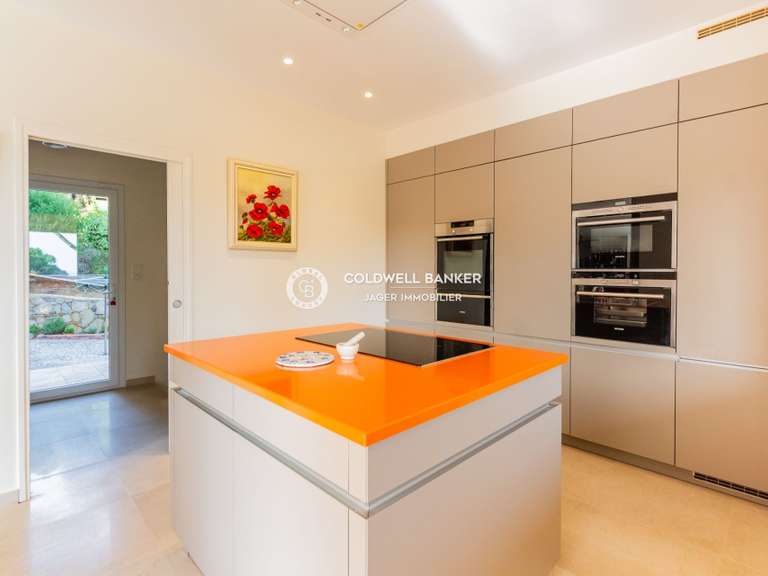 Villa with Sea view Sainte-Maxime - 4 bedrooms - 250m²