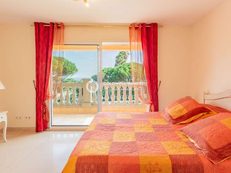 Villa with Sea view Sainte-Maxime - 6 bedrooms - 250m²