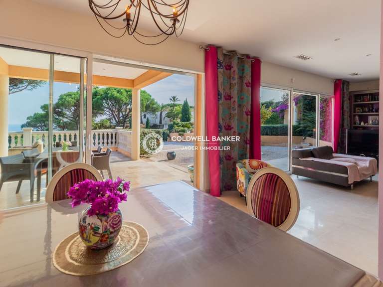 Villa with Sea view Sainte-Maxime - 4 bedrooms - 250m²