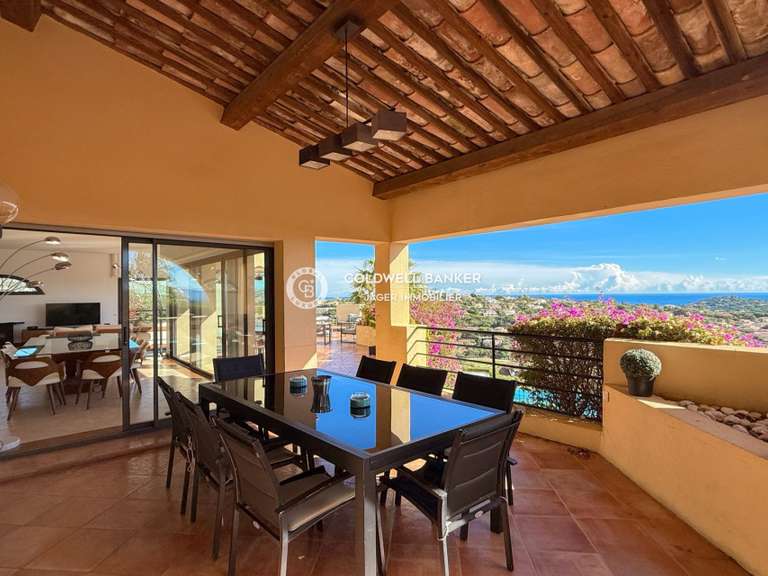 Villa Sainte-Maxime - 6 bedrooms - 249m²