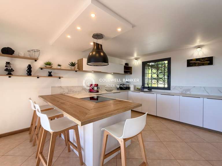 Villa Sainte-Maxime - 6 bedrooms - 249m²