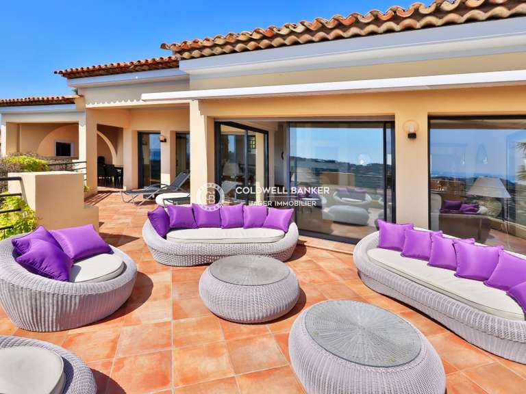 Villa Sainte-Maxime - 6 bedrooms - 249m²