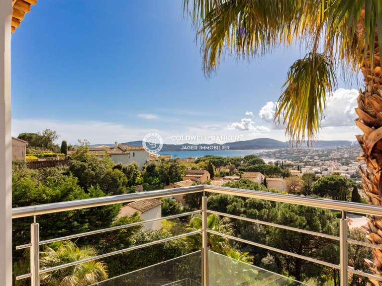 Villa Sainte-Maxime - 5 bedrooms - 250m²