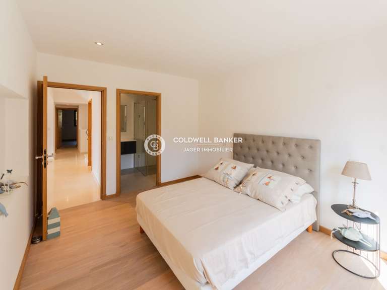 Villa Sainte-Maxime - 5 bedrooms - 250m²