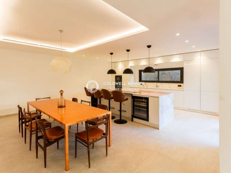 Villa with Sea view Sainte-Maxime - 4 bedrooms - 300m²