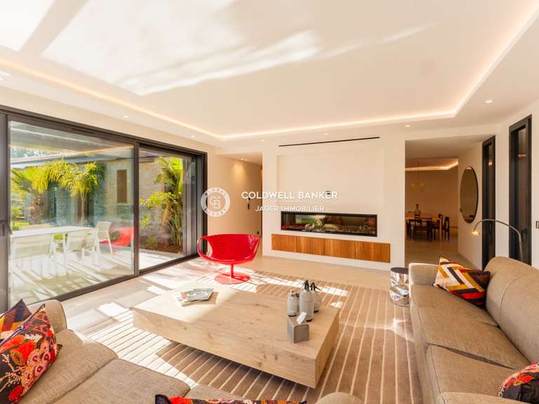 Villa with Sea view Sainte-Maxime - 4 bedrooms - 300m²