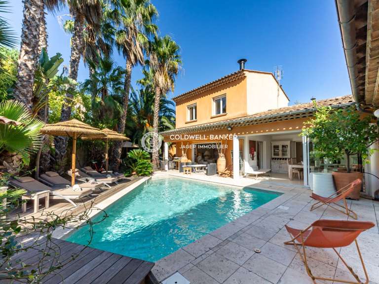 Villa Sainte-Maxime - 4 bedrooms - 180m²