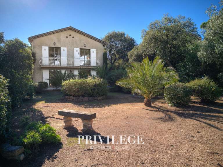 Villa Sainte-Maxime - 4 chambres - 150m²