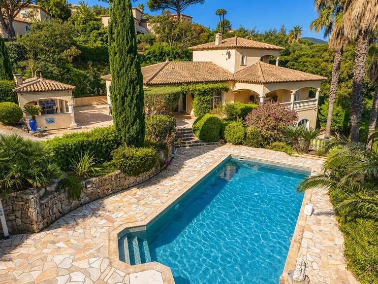 Villa Sainte-Maxime - 5 chambres - 225m²