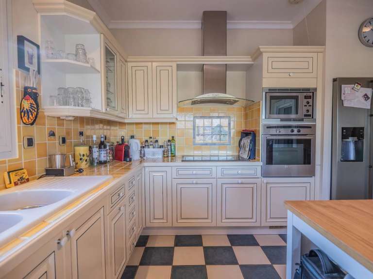 Villa Sainte-Maxime - 5 bedrooms - 225m²