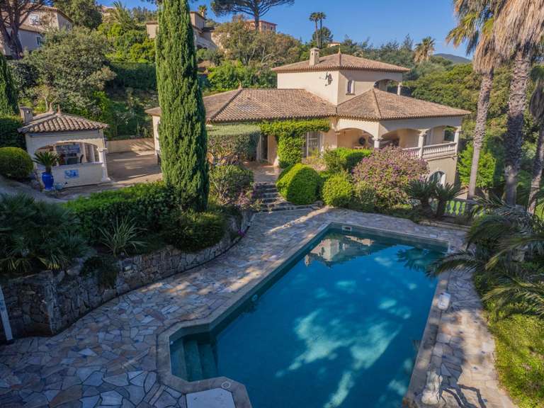 Villa Sainte-Maxime - 5 bedrooms - 225m²