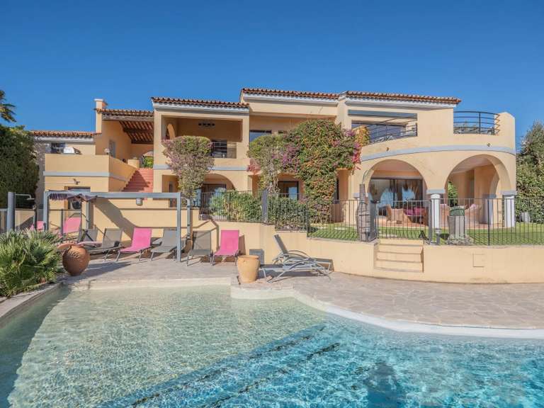 Villa Sainte-Maxime - 7 bedrooms - 249m²