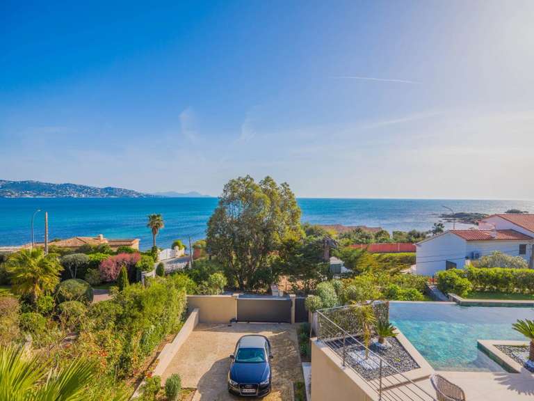 Villa Sainte-Maxime - 5 bedrooms - 249m²