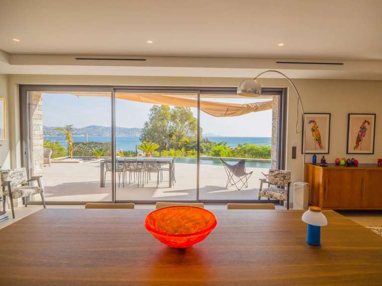 Villa Sainte-Maxime - 5 bedrooms - 249m²