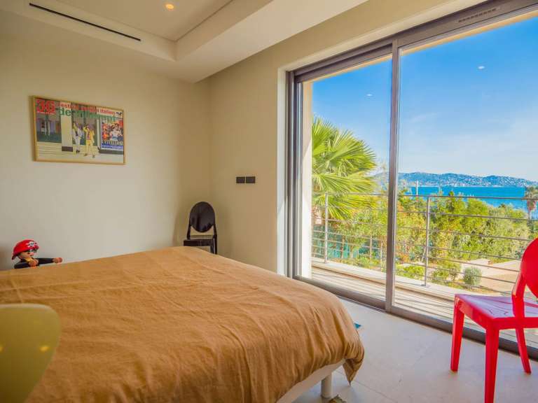 Villa Sainte-Maxime - 5 bedrooms - 249m²