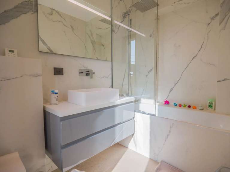 Villa Sainte-Maxime - 5 bedrooms - 249m²