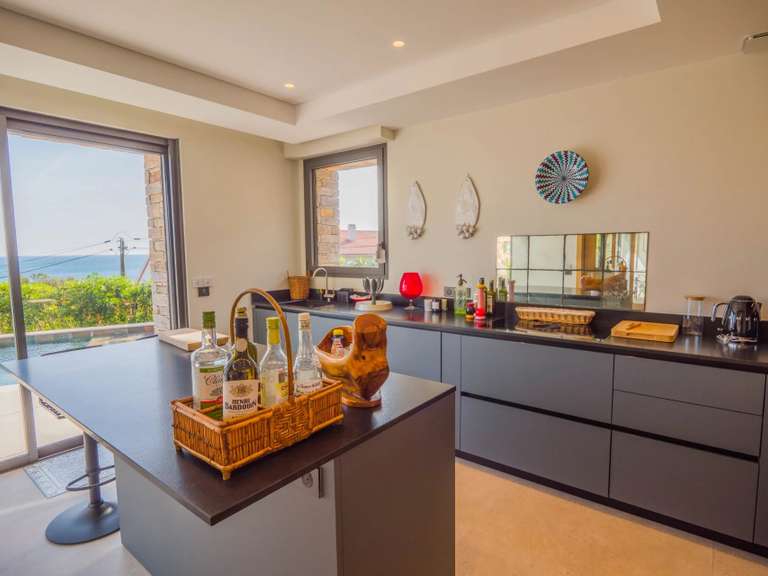 Villa Sainte-Maxime - 5 bedrooms - 249m²