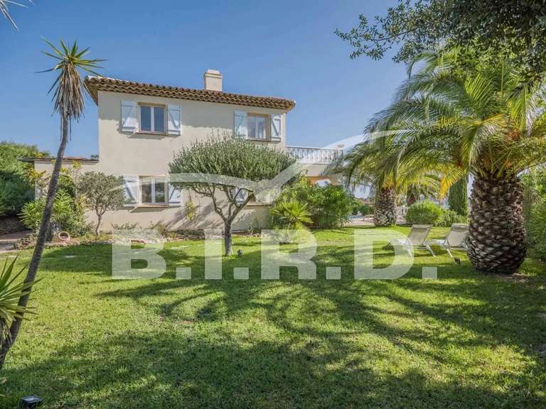 Villa Sainte-Maxime - 5 bedrooms - 170m²
