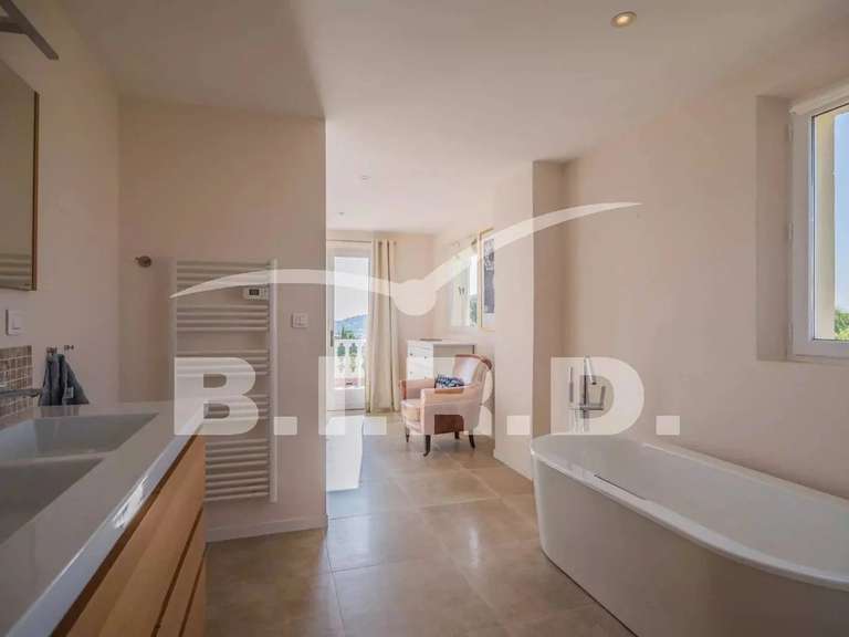 Villa Sainte-Maxime - 5 bedrooms - 170m²