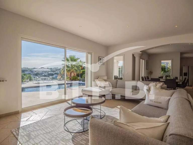 Villa Sainte-Maxime - 5 bedrooms - 180m²