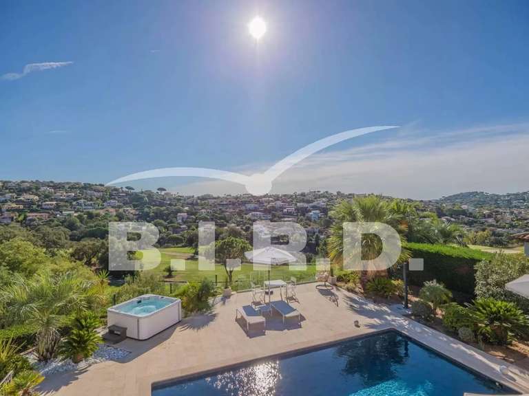 Villa Sainte-Maxime - 5 bedrooms - 180m²