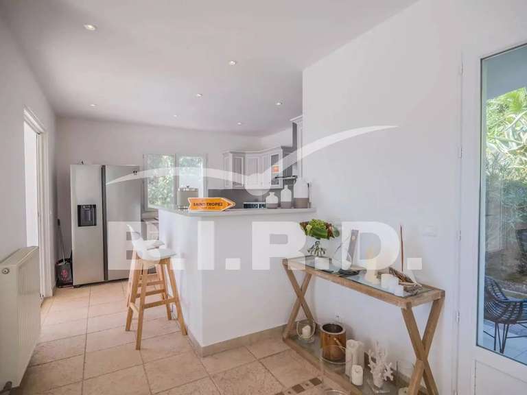 Villa Sainte-Maxime - 5 bedrooms - 180m²