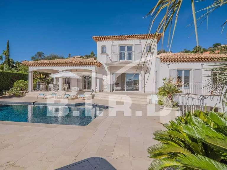 Villa Sainte-Maxime - 5 bedrooms - 180m²