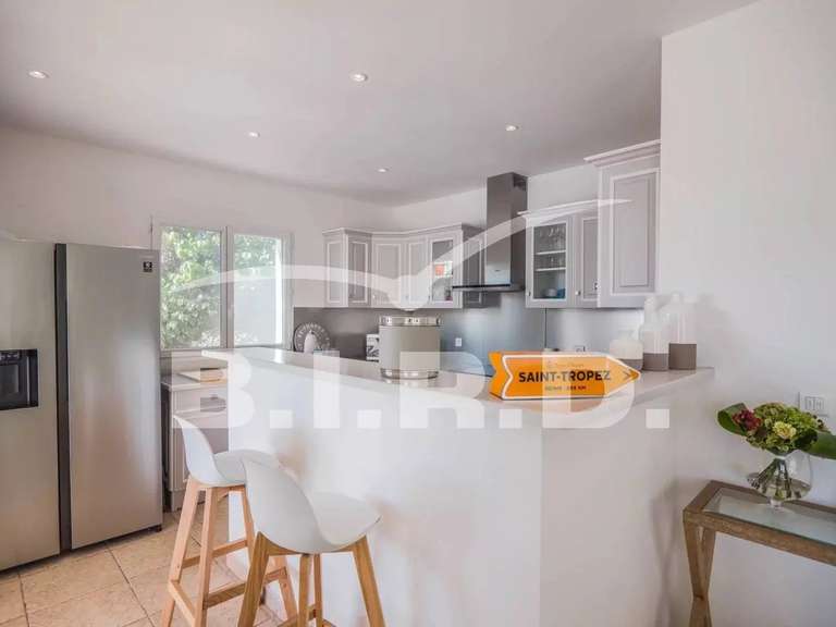 Villa Sainte-Maxime - 5 bedrooms - 180m²