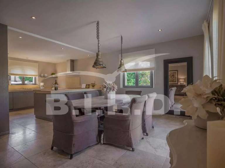 Villa Sainte-Maxime - 4 bedrooms - 180m²