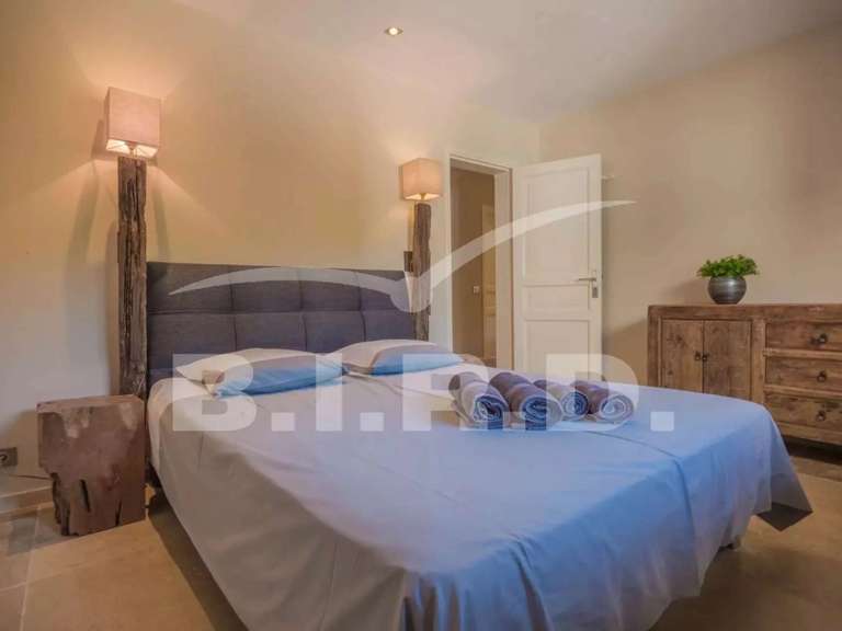 Villa Sainte-Maxime - 4 bedrooms - 180m²