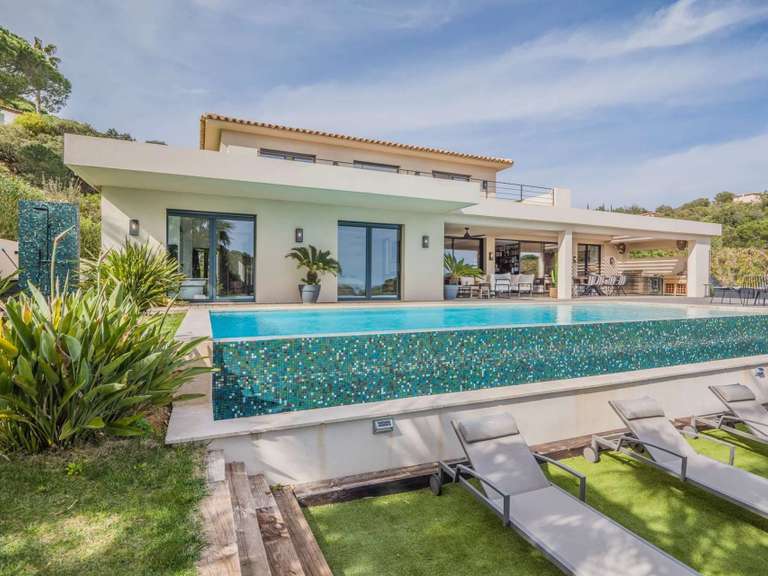 Villa Sainte-Maxime - 4 chambres - 331m²