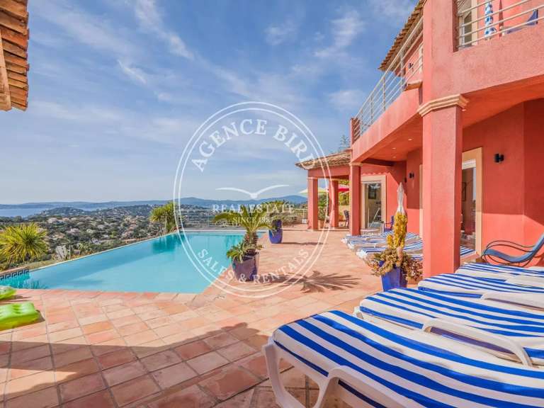 Villa Sainte-Maxime - 5 chambres - 2900m²