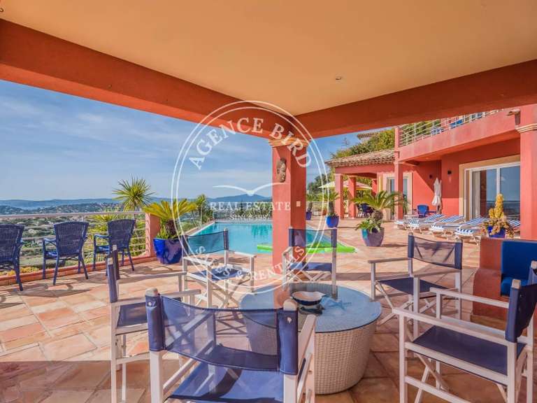 Villa Sainte-Maxime - 5 chambres - 2900m²