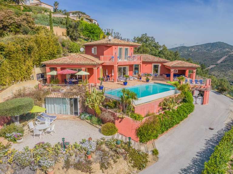 Villa Sainte-Maxime - 5 bedrooms - 2900m²