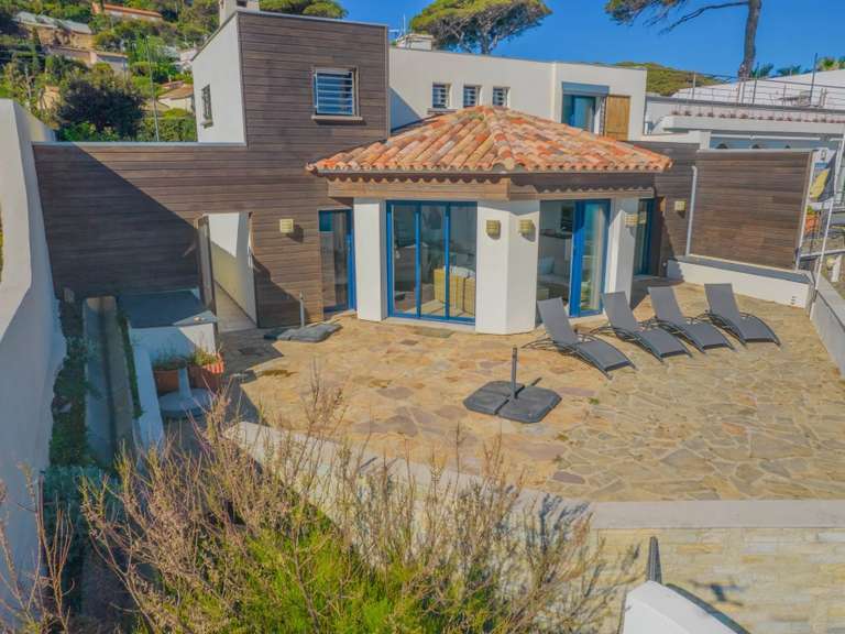 Villa Sainte-Maxime - 5 bedrooms - 177m²