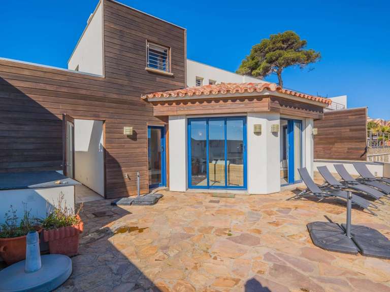 Villa Sainte-Maxime - 5 bedrooms - 177m²