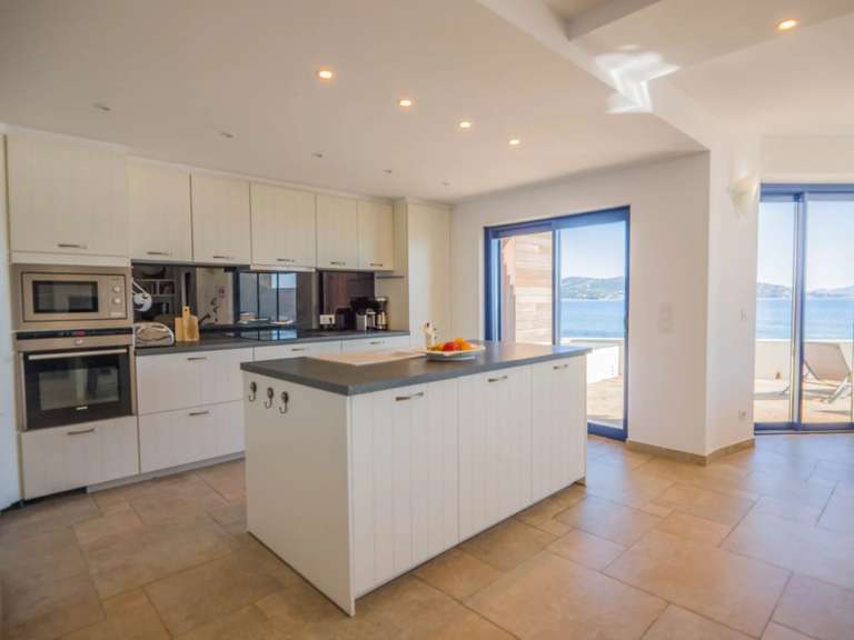 Villa Sainte-Maxime - 5 bedrooms - 177m²