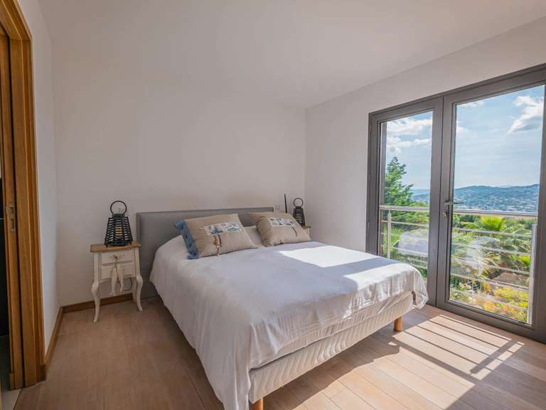 Villa with Sea view Sainte-Maxime - 5 bedrooms - 250m²