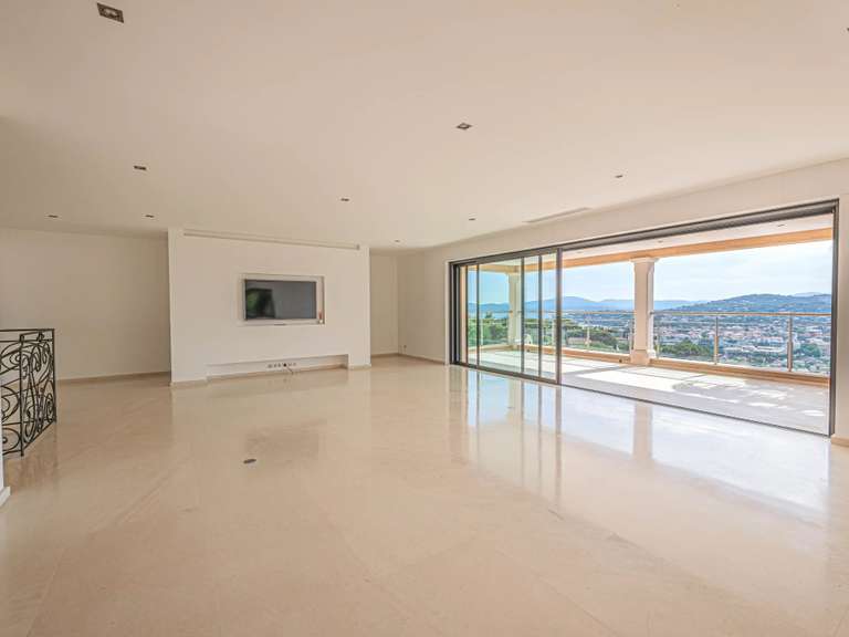 Villa with Sea view Sainte-Maxime - 5 bedrooms - 250m²