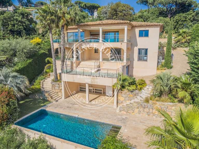 Villa with Sea view Sainte-Maxime - 5 bedrooms - 250m²