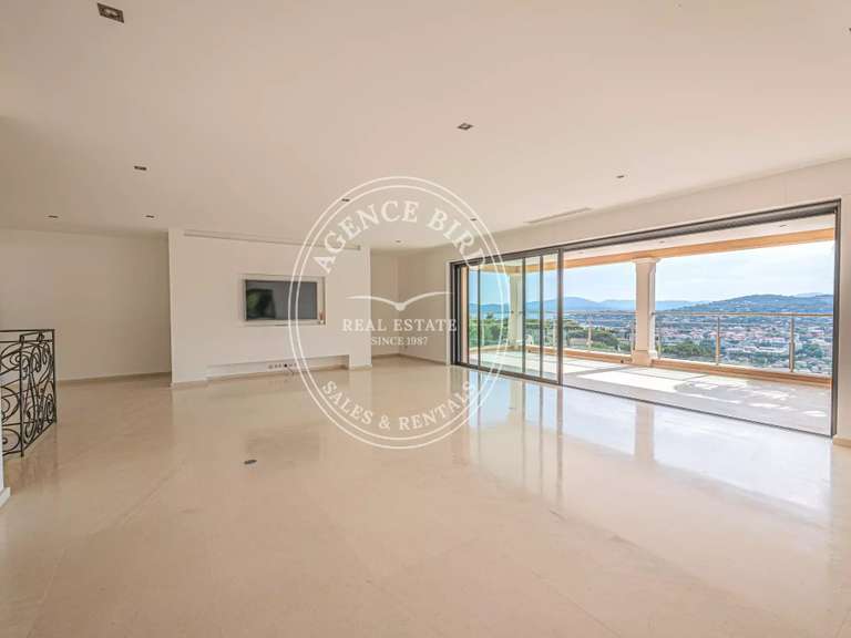Villa with Sea view Sainte-Maxime - 5 bedrooms - 250m²