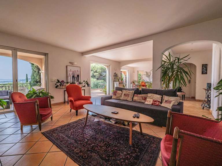 Villa with Sea view Sainte-Maxime - 4 bedrooms - 170m²