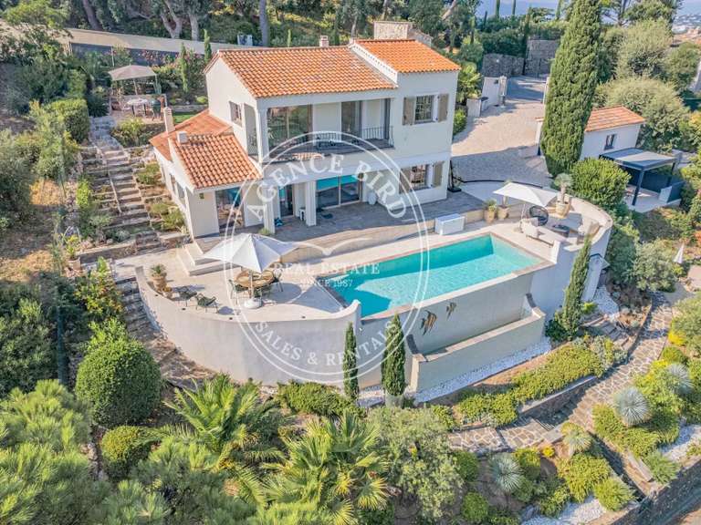 Villa Sainte-Maxime - 3 bedrooms - 150m²