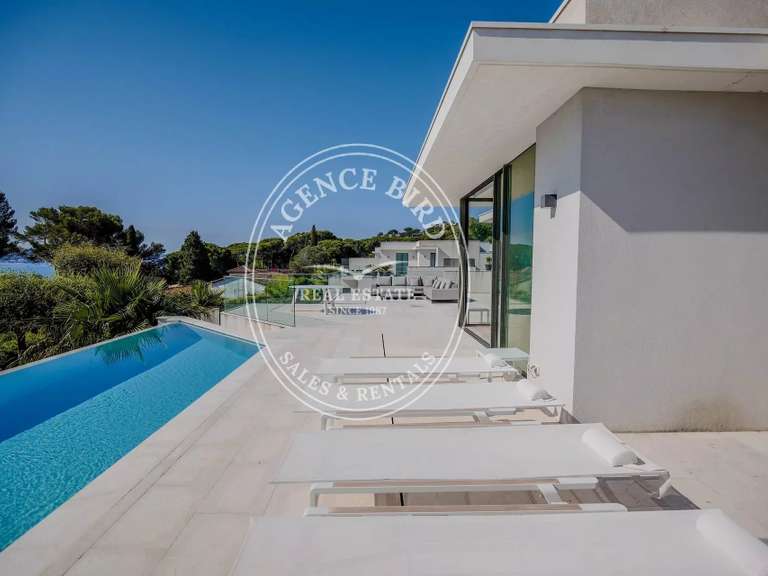 Villa with Sea view Sainte-Maxime - 4 bedrooms - 180m²