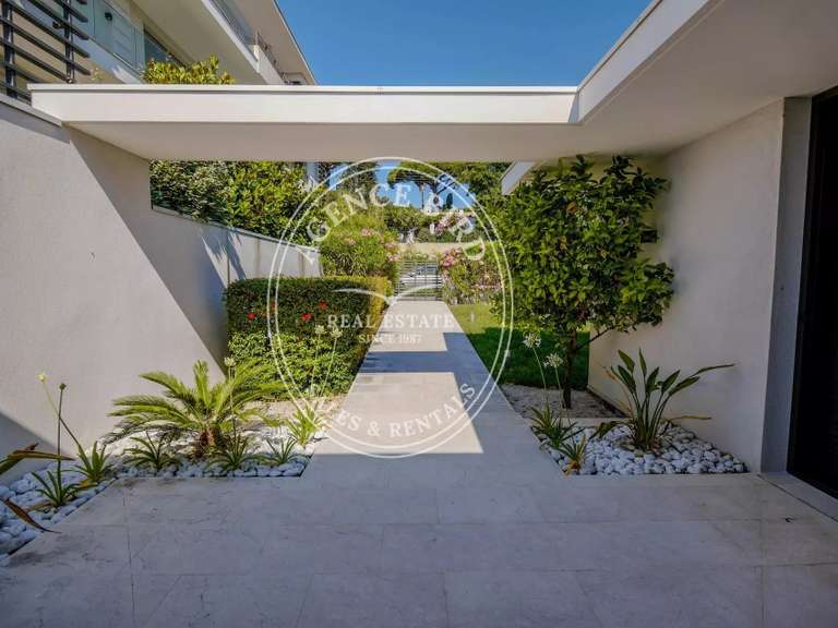 Villa with Sea view Sainte-Maxime - 4 bedrooms - 180m²